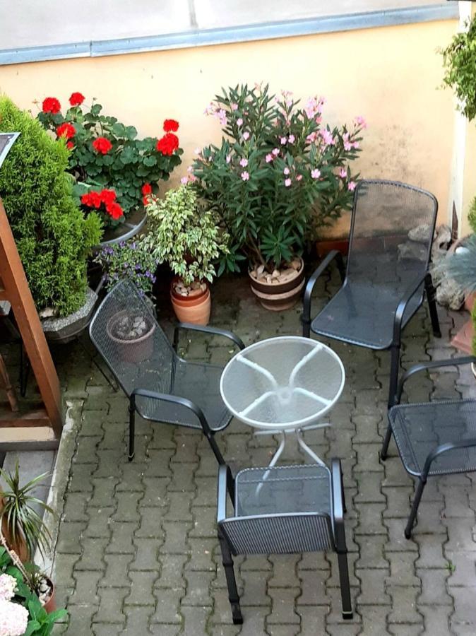 Ferienwohnung U Pani Malirky Valtice Exterior foto